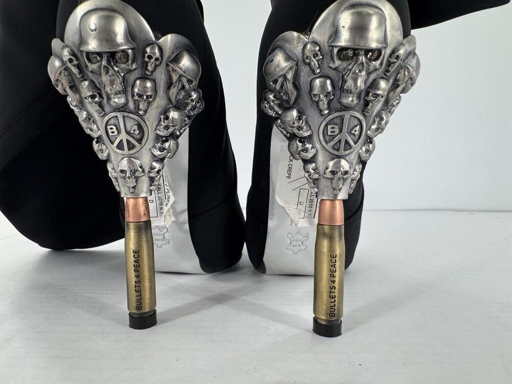 Donald J Pliner Bullets 4 Peace Knee High Boots Skull Bullet Heel Black 8M Rare
